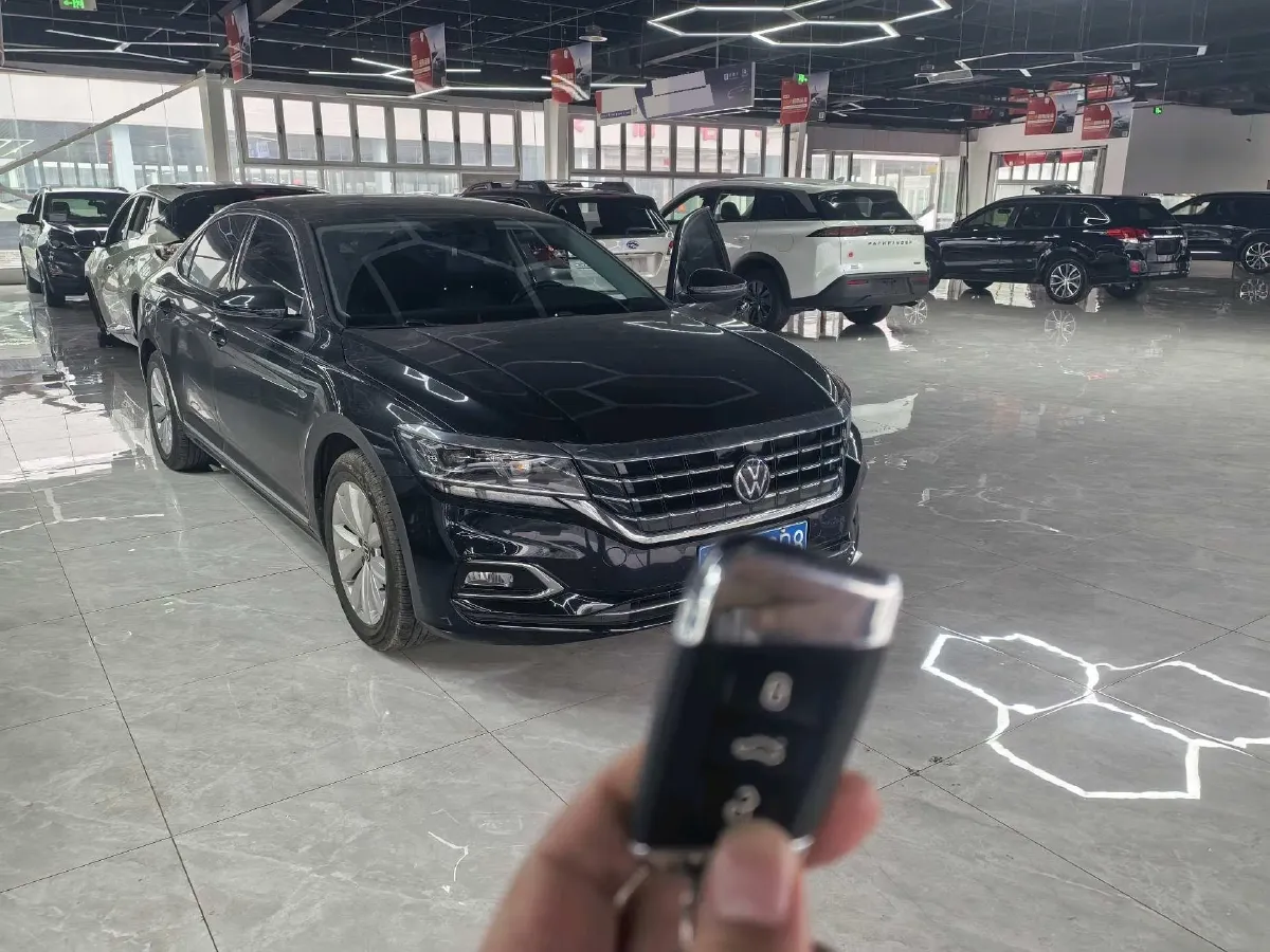 2020 Volkswagen Passat 2.0T 186HP L4 7DCT,autocango,china used car exporter,china ev exporter,chinese used car exporter,chinese used ev exporter