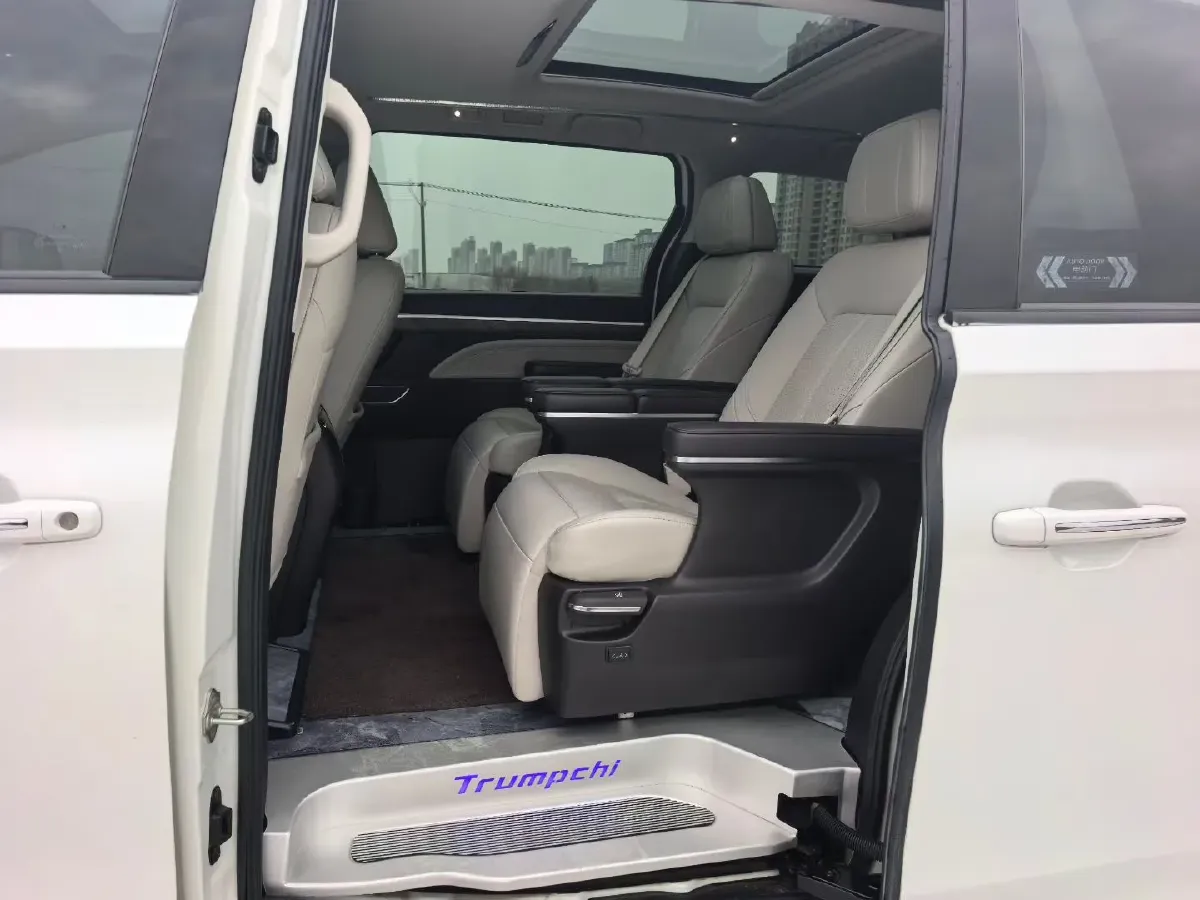 2021 GAC Trumpchi M8 2.0T 252HP L4 8AT,autocango,china used car exporter,china ev exporter,chinese used car exporter,chinese used ev exporter