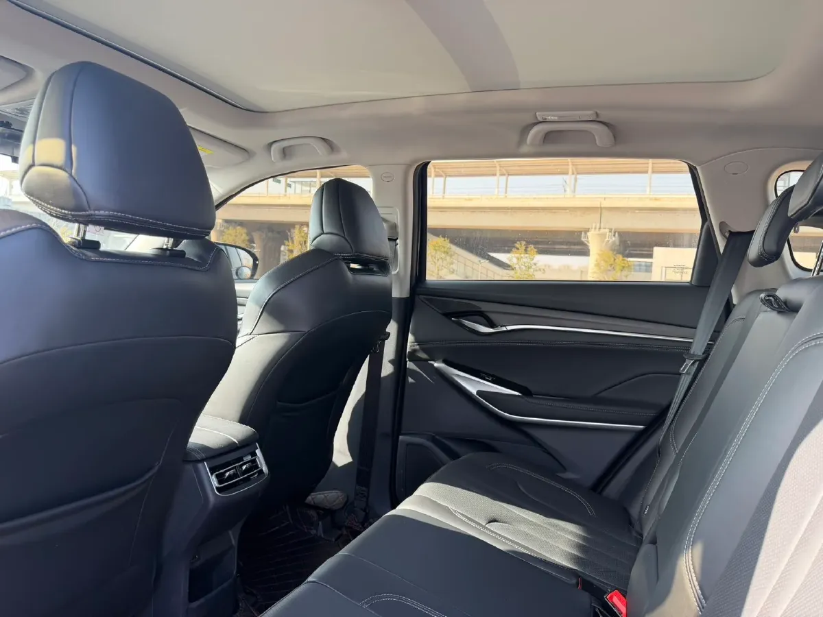 2021 ChangAn CS75 Plus 1.5T 178HP L4 6AT,autocango,china used car exporter,china ev exporter,chinese used car exporter,chinese used ev exporter