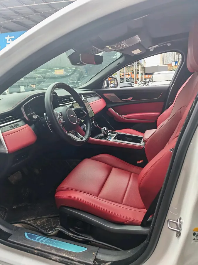 2023 Jaguar XFL 2.0T 250HP L4 8AT,autocango,china used car exporter,china ev exporter,chinese used car exporter,chinese used ev exporter