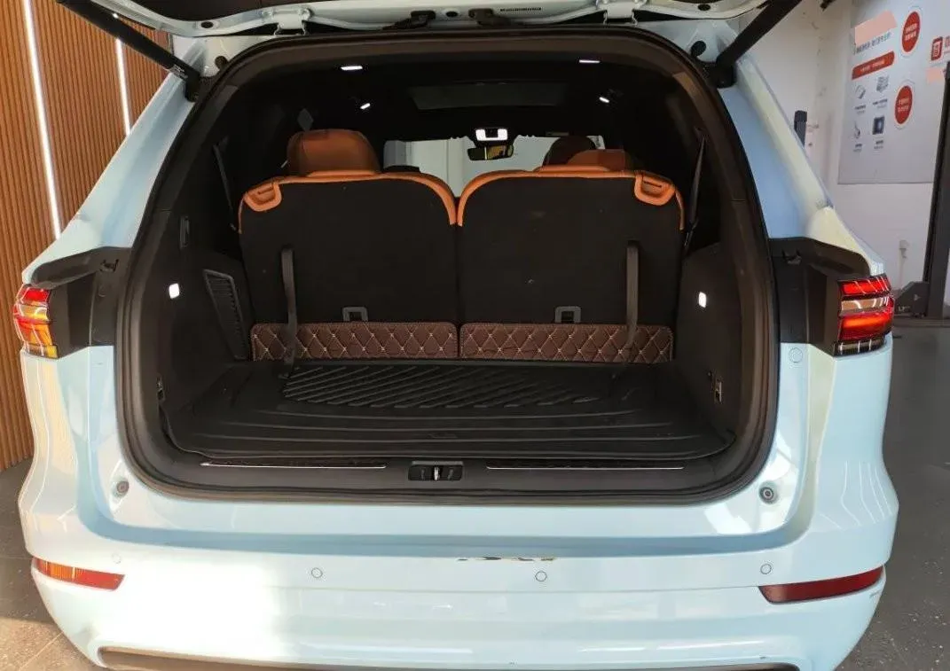 2020 Li ONE Range Extended 131HP REEV 40.5KWH,autocango,china used car exporter,china ev exporter,chinese used car exporter,chinese used ev exporter