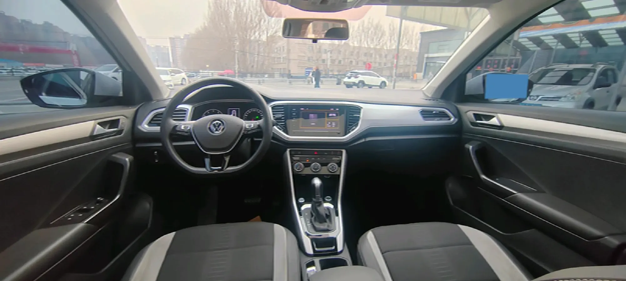 2022 Volkswagen T-Roc 1.4T 150HP L4 7DCT,autocango,china used car exporter,china ev exporter,chinese used car exporter,chinese used ev exporter