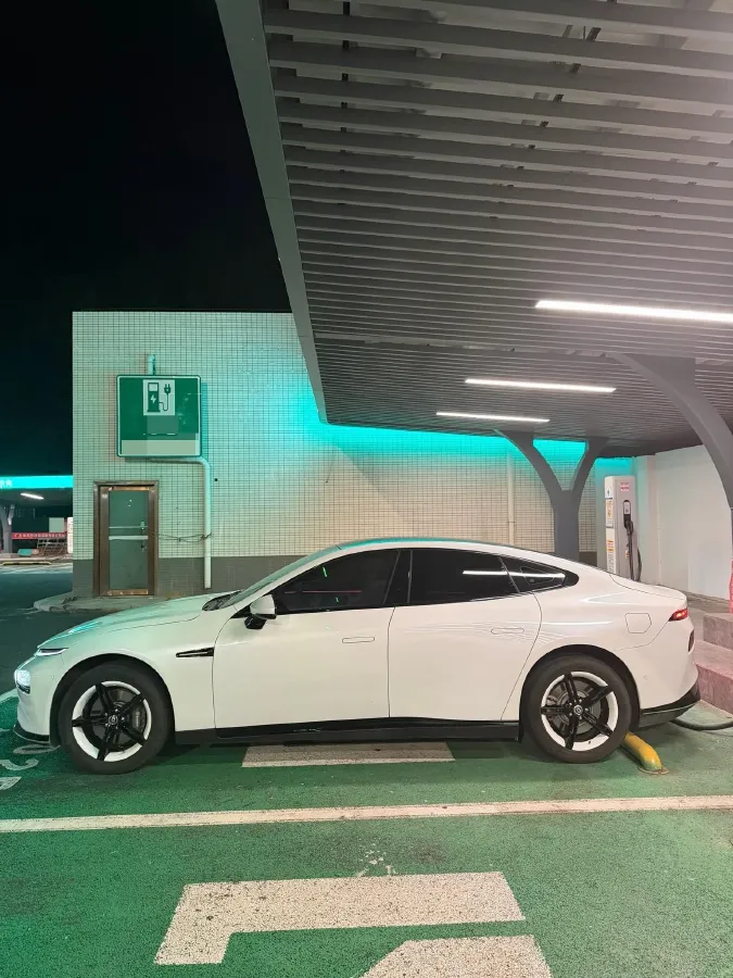 2020 Xpeng P7 BEV 70.8KWH,autocango,china used car exporter,china ev exporter,chinese used car exporter,chinese used ev exporter