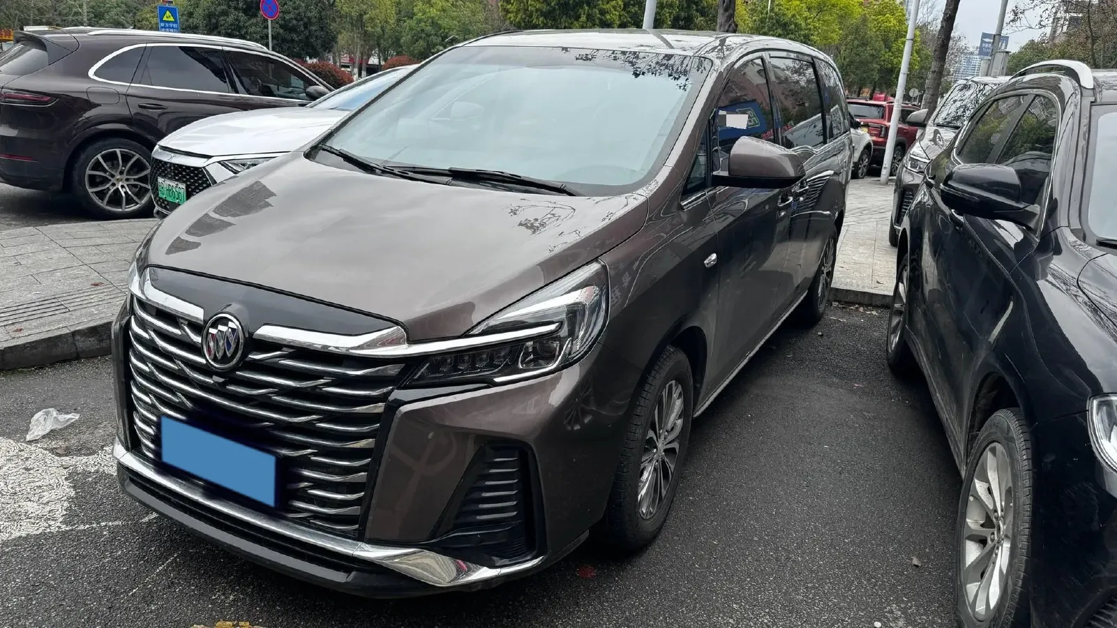 2023 Buick GL8 2.0T 237HP L4 9AT,autocango,china used car exporter,china ev exporter,chinese used car exporter,chinese used ev exporter