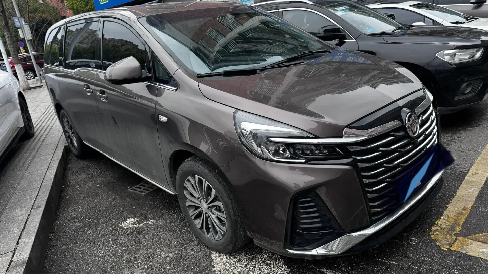 2023 Buick GL8 2.0T 237HP L4 9AT,autocango,china used car exporter,china ev exporter,chinese used car exporter,chinese used ev exporter