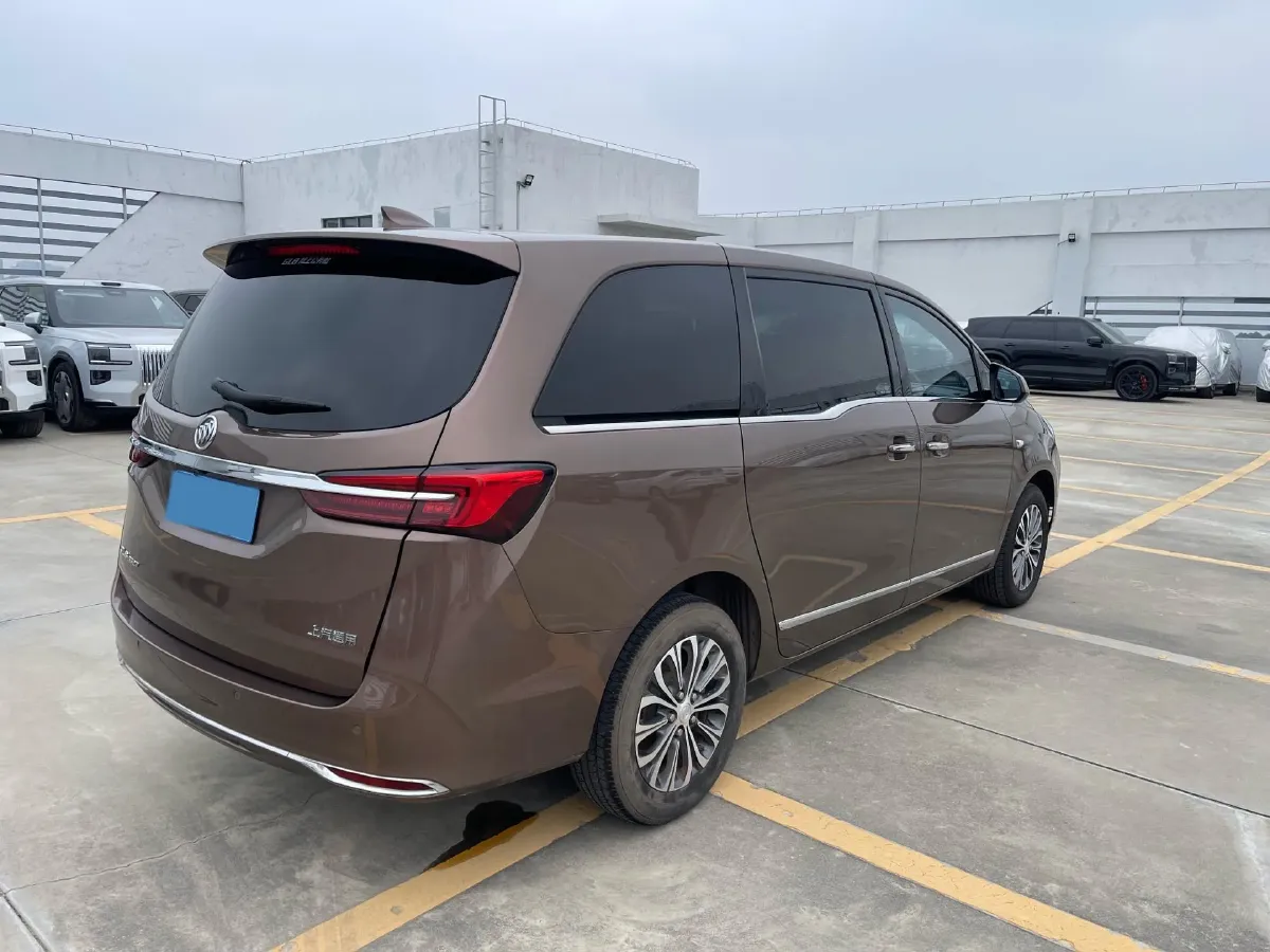2021 Buick GL8 2.0T 237HP L4 9AT,autocango,china used car exporter,china ev exporter,chinese used car exporter,chinese used ev exporter