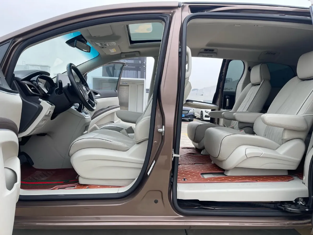 2021 Buick GL8 2.0T 237HP L4 9AT,autocango,china used car exporter,china ev exporter,chinese used car exporter,chinese used ev exporter