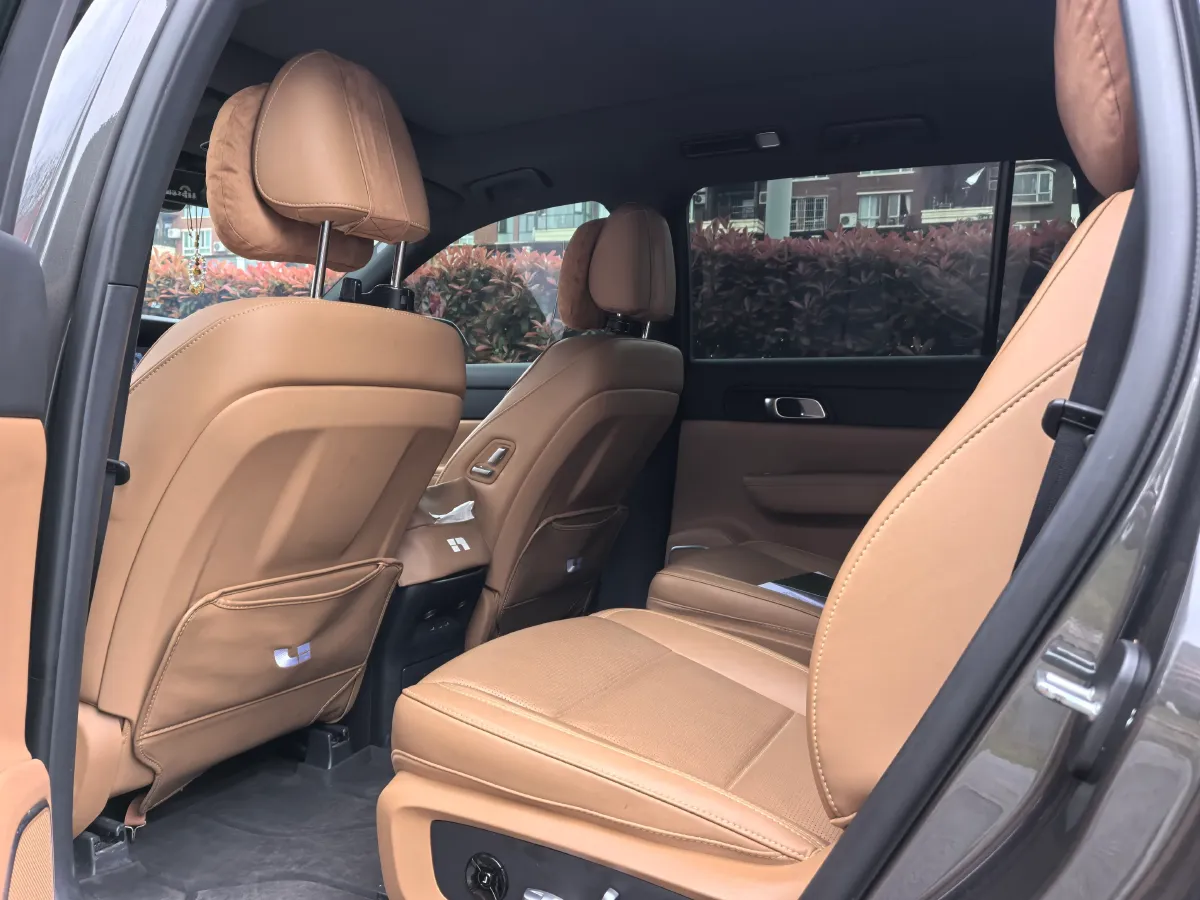 2021 Li ONE Range Extended 131HP REEV 40.5KWH,autocango,china used car exporter,china ev exporter,chinese used car exporter,chinese used ev exporter