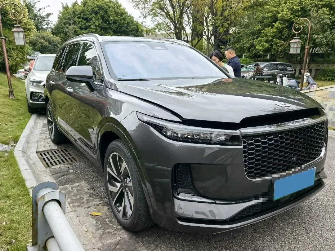 2021 Li ONE Range Extended 131HP REEV 40.5KWH,autocango,china used car exporter,china ev exporter,chinese used car exporter,chinese used ev exporter