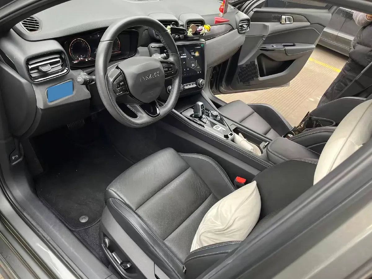 2022 LYNK&CO 03 1.5T 180HP L3 7DCT,autocango,china used car exporter,china ev exporter,chinese used car exporter,chinese used ev exporter