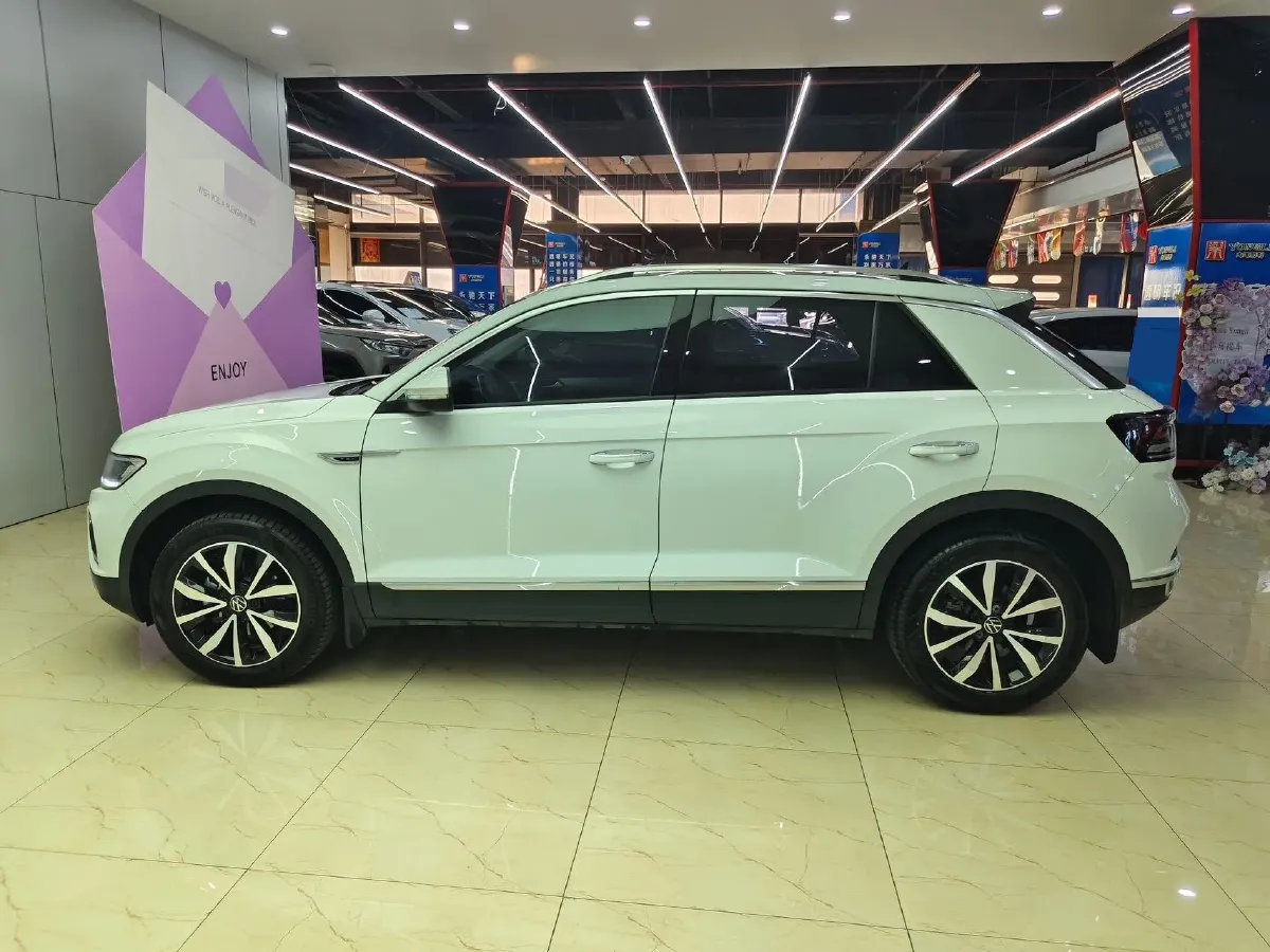 2024 Volkswagen T-Roc 1.4T 150HP L4 7DCT,autocango,china used car exporter,china ev exporter,chinese used car exporter,chinese used ev exporter