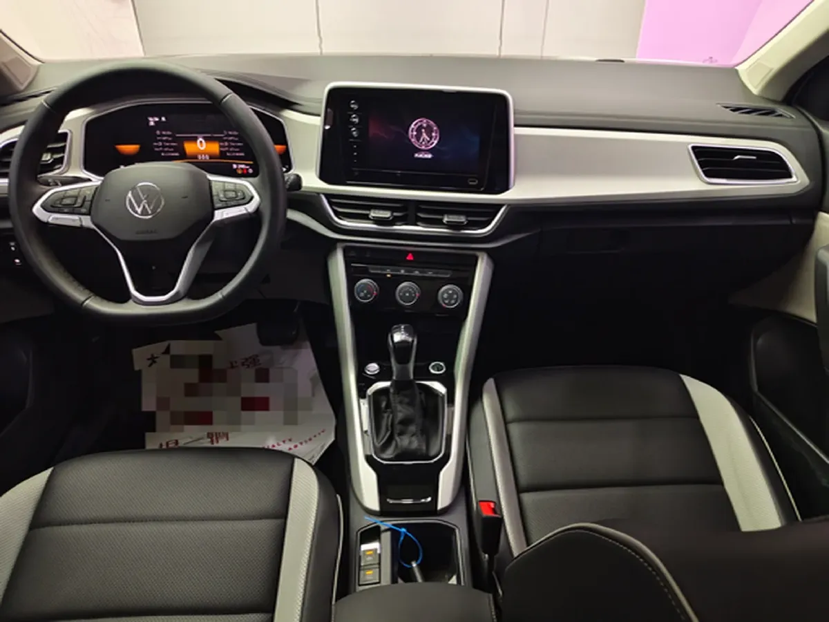 2024 Volkswagen T-Roc 1.4T 150HP L4 7DCT,autocango,china used car exporter,china ev exporter,chinese used car exporter,chinese used ev exporter