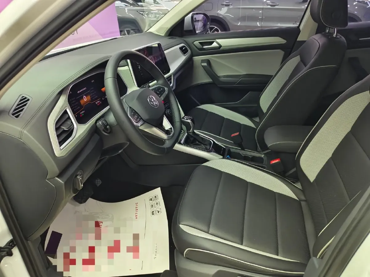 2024 Volkswagen T-Roc 1.4T 150HP L4 7DCT,autocango,china used car exporter,china ev exporter,chinese used car exporter,chinese used ev exporter