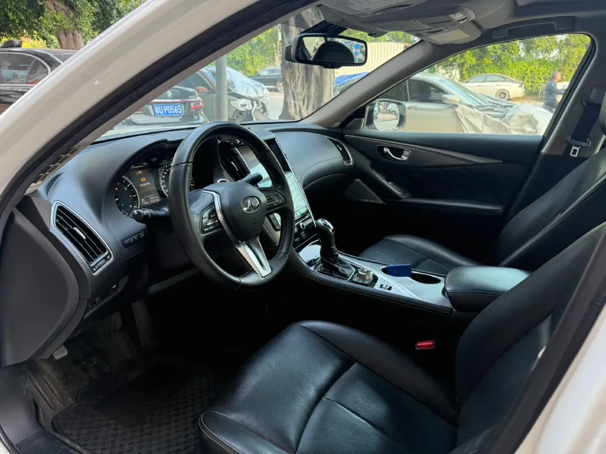 2018 Jeep Grand Commander 2.0T 265HP L4 9AT,autocango,china used car exporter,china ev exporter,chinese used car exporter,chinese used ev exporter