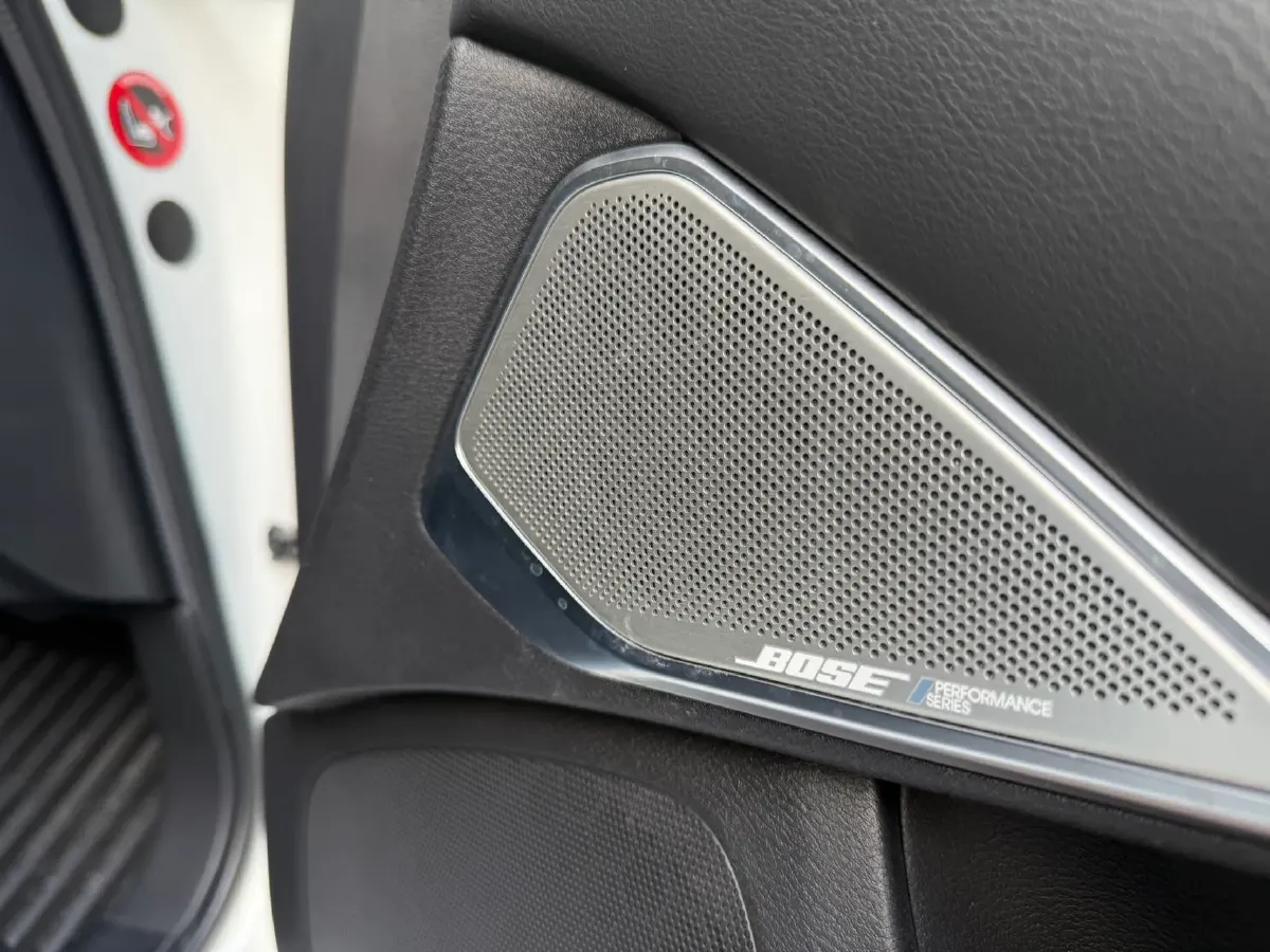 2018 Jeep Grand Commander 2.0T 265HP L4 9AT,autocango,china used car exporter,china ev exporter,chinese used car exporter,chinese used ev exporter