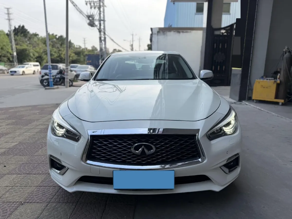 2018 Jeep Grand Commander 2.0T 265HP L4 9AT,autocango,china used car exporter,china ev exporter,chinese used car exporter,chinese used ev exporter