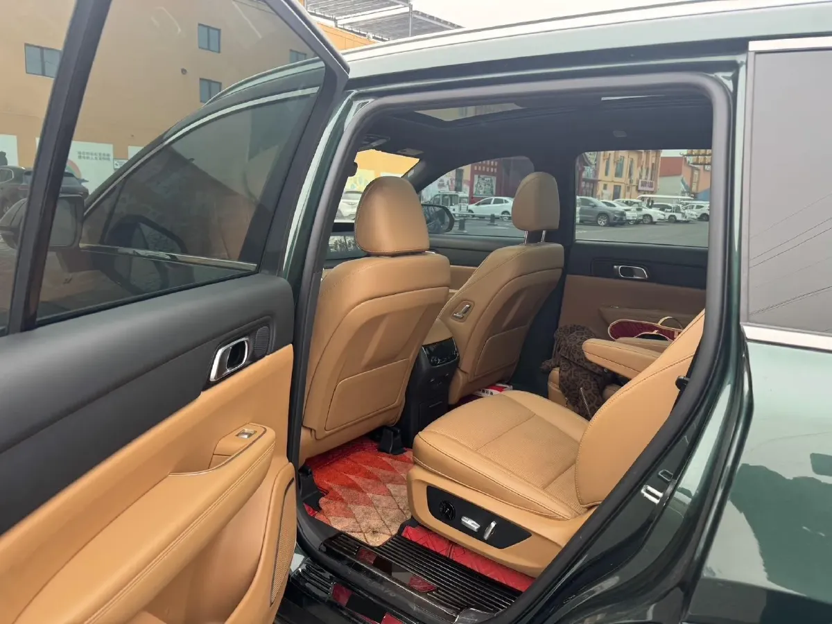 2021 Li ONE Range Extended 131HP REEV 40.5KWH,autocango,china used car exporter,china ev exporter,chinese used car exporter,chinese used ev exporter