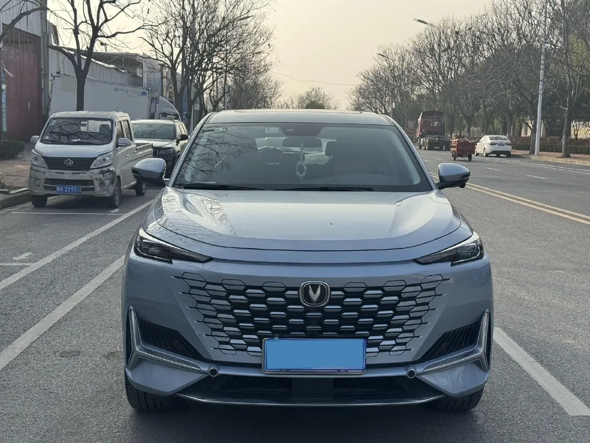 2021 ChangAn UNI-K 2.0T 233HP L4 8AT,autocango,china used car exporter,china ev exporter,chinese used car exporter,chinese used ev exporter