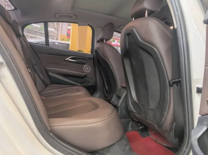 2023 BMW 1 Series 1.5T 136HP L3 7DCT,autocango,china used car exporter,china ev exporter,chinese used car exporter,chinese used ev exporter