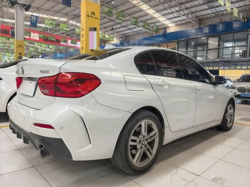2023 BMW 1 Series 1.5T 136HP L3 7DCT,autocango,china used car exporter,china ev exporter,chinese used car exporter,chinese used ev exporter