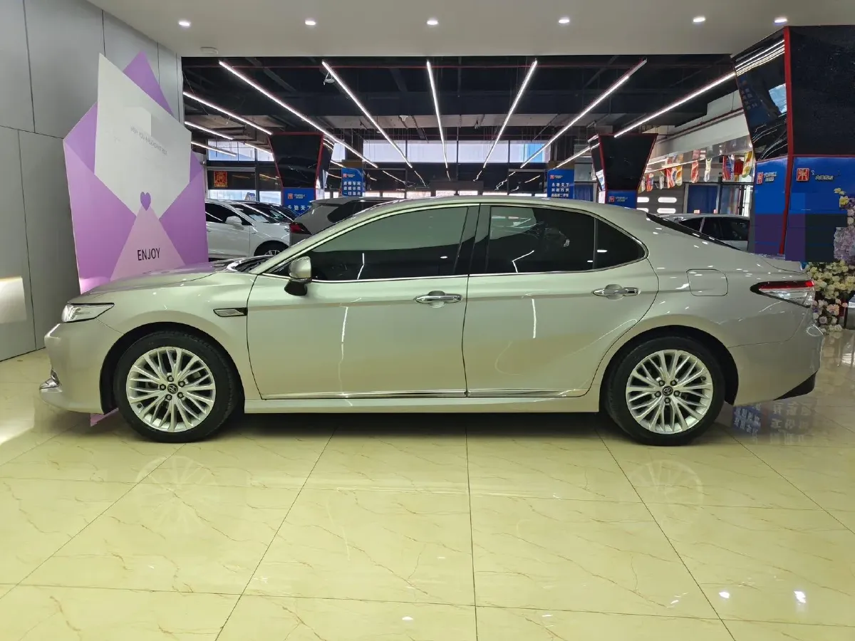 2019 Toyota Camry 2.5L 209HP L4 8AT,autocango,china used car exporter,china ev exporter,chinese used car exporter,chinese used ev exporter