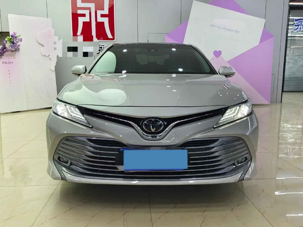 2019 Toyota Camry 2.5L 209HP L4 8AT,autocango,china used car exporter,china ev exporter,chinese used car exporter,chinese used ev exporter