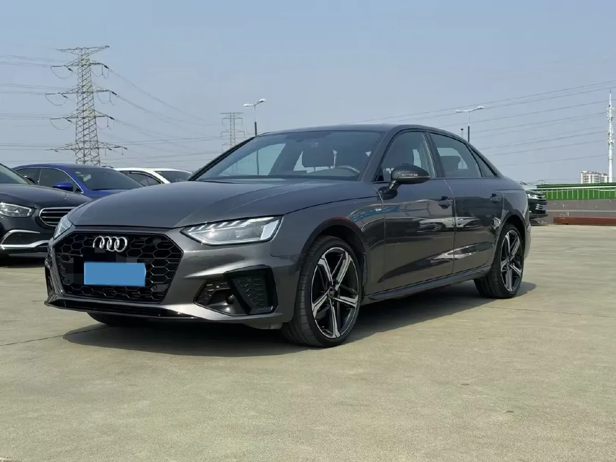 2024 Audi A4L 2.0T 190HP L4 7DCT,autocango,china used car exporter,china ev exporter,chinese used car exporter,chinese used ev exporter