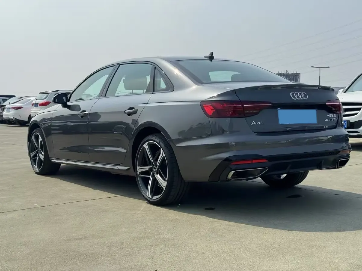 2024 Audi A4L 2.0T 190HP L4 7DCT,autocango,china used car exporter,china ev exporter,chinese used car exporter,chinese used ev exporter