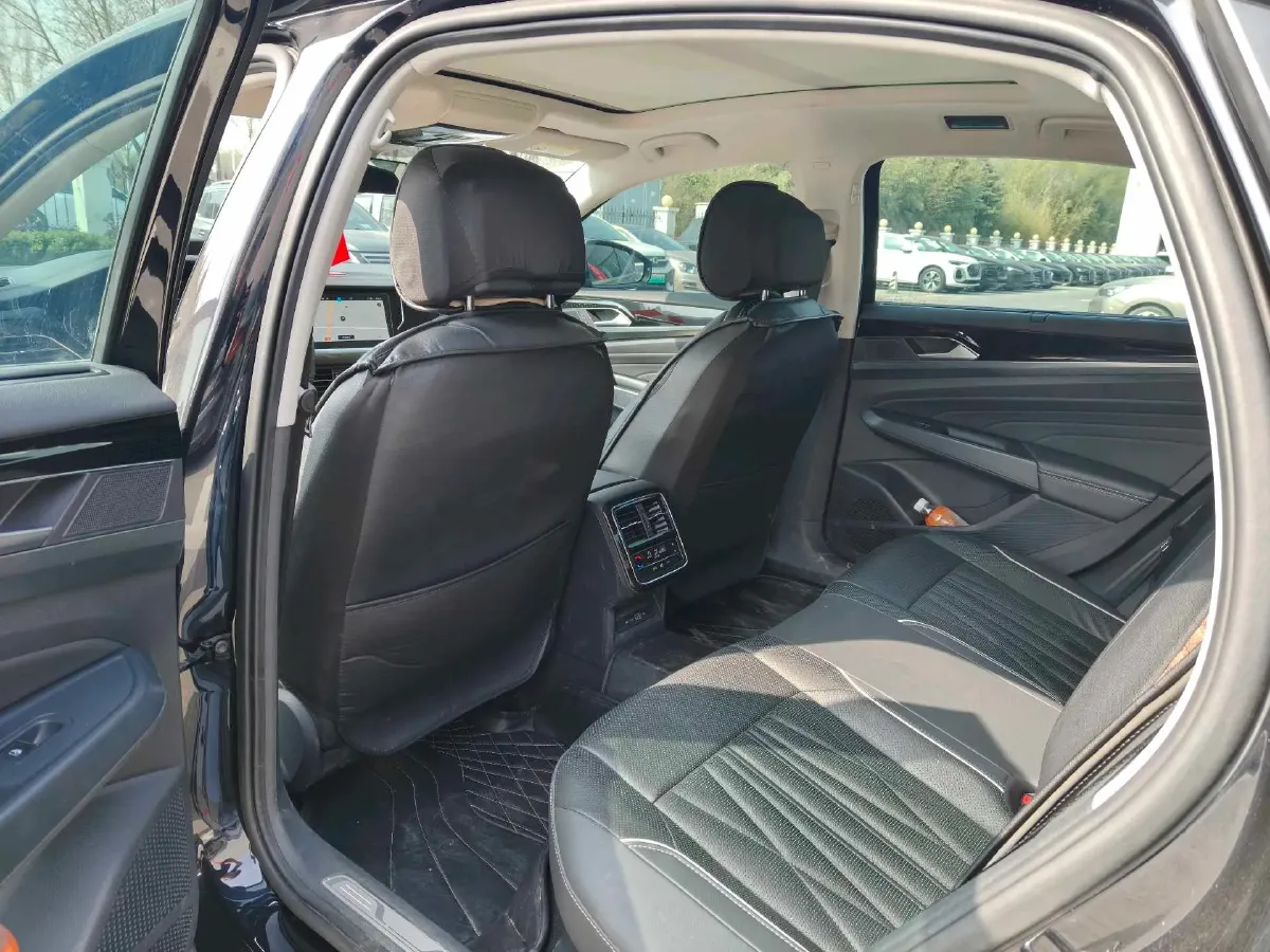 2023 Volkswagen Passat 2.0T 186HP L4 7DCT,autocango,china used car exporter,china ev exporter,chinese used car exporter,chinese used ev exporter