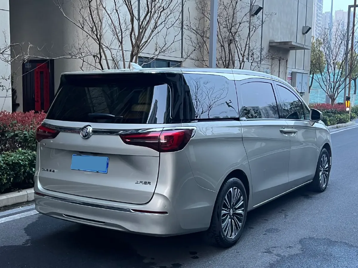 2023 Buick GL8 2.0T 237HP L4 9AT,autocango,china used car exporter,china ev exporter,chinese used car exporter,chinese used ev exporter