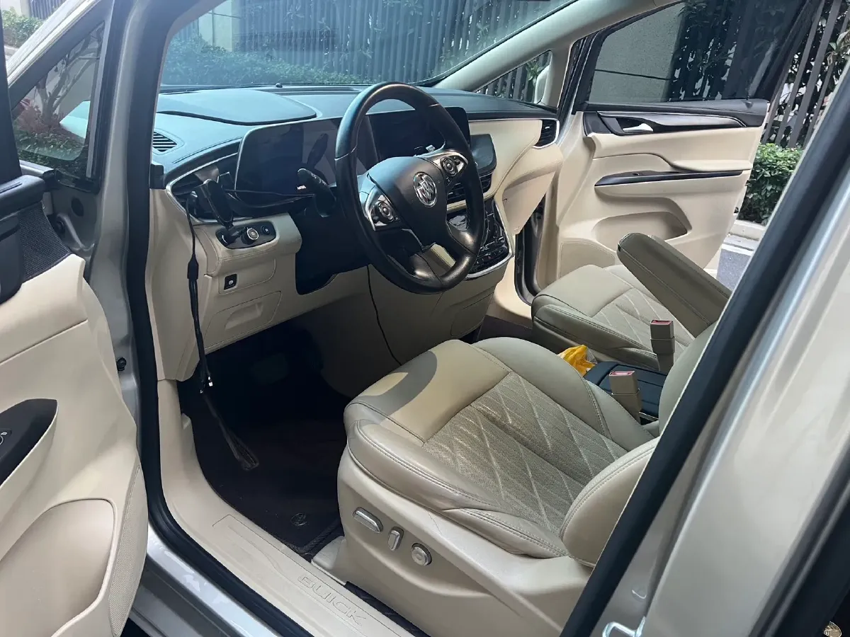 2023 Buick GL8 2.0T 237HP L4 9AT,autocango,china used car exporter,china ev exporter,chinese used car exporter,chinese used ev exporter