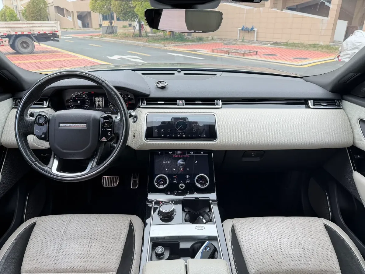 2018 Land Rover Range Rover Velar 3.0T 380HP V6 8AT,autocango,china used car exporter,china ev exporter,chinese used car exporter,chinese used ev exporter