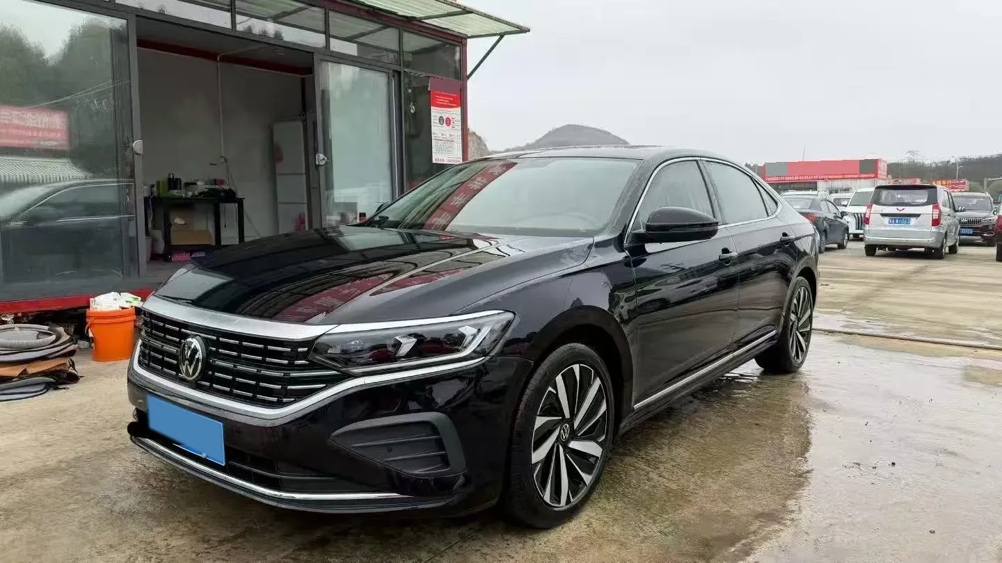 2025 Volkswagen Passat 2.0T 220HP L4 7DCT,autocango,china used car exporter,china ev exporter,chinese used car exporter,chinese used ev exporter