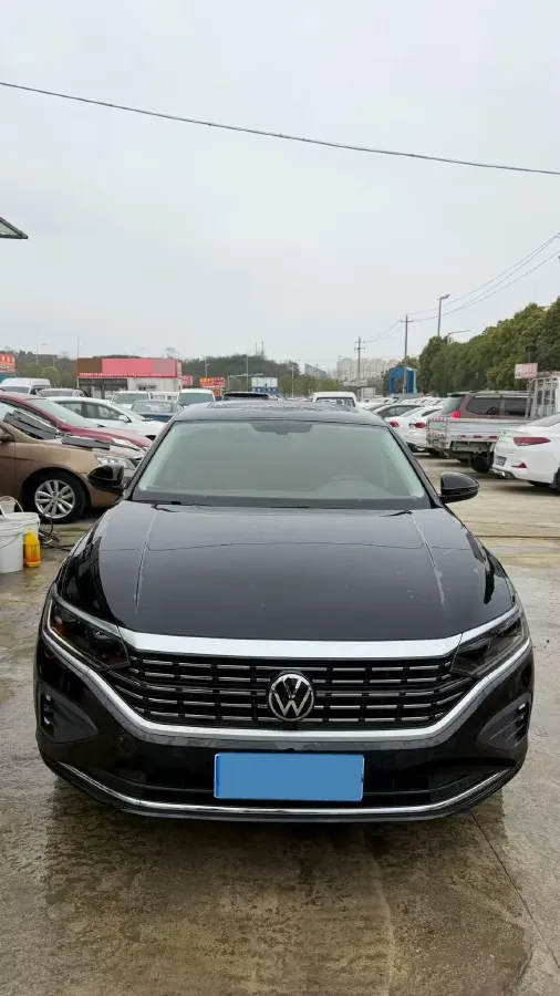 2025 Volkswagen Passat 2.0T 220HP L4 7DCT,autocango,china used car exporter,china ev exporter,chinese used car exporter,chinese used ev exporter