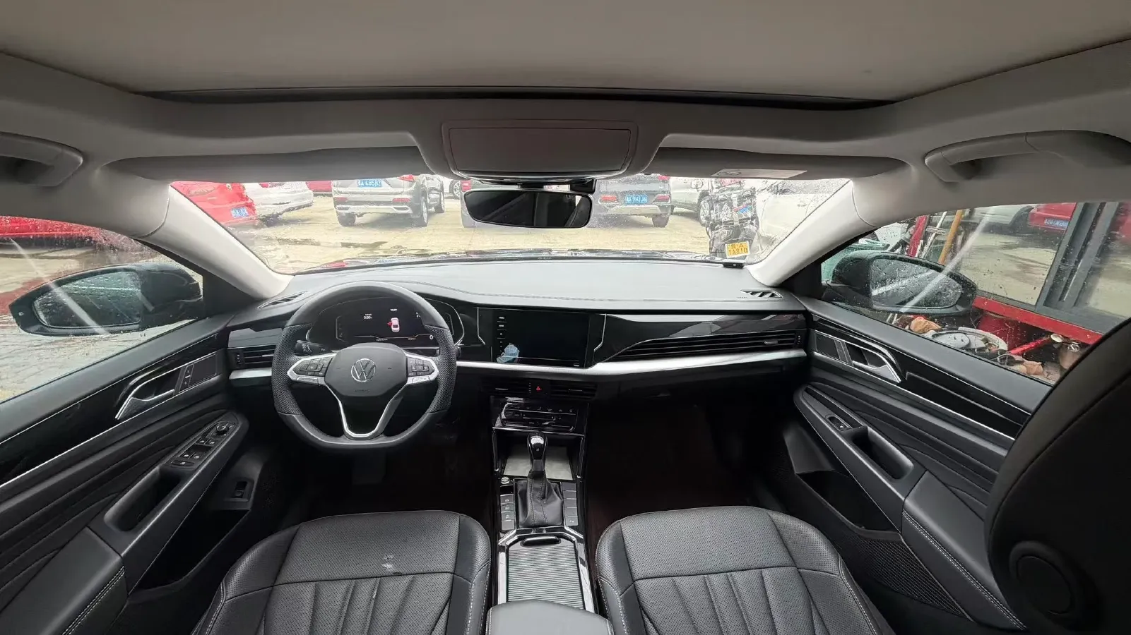 2025 Volkswagen Passat 2.0T 220HP L4 7DCT,autocango,china used car exporter,china ev exporter,chinese used car exporter,chinese used ev exporter