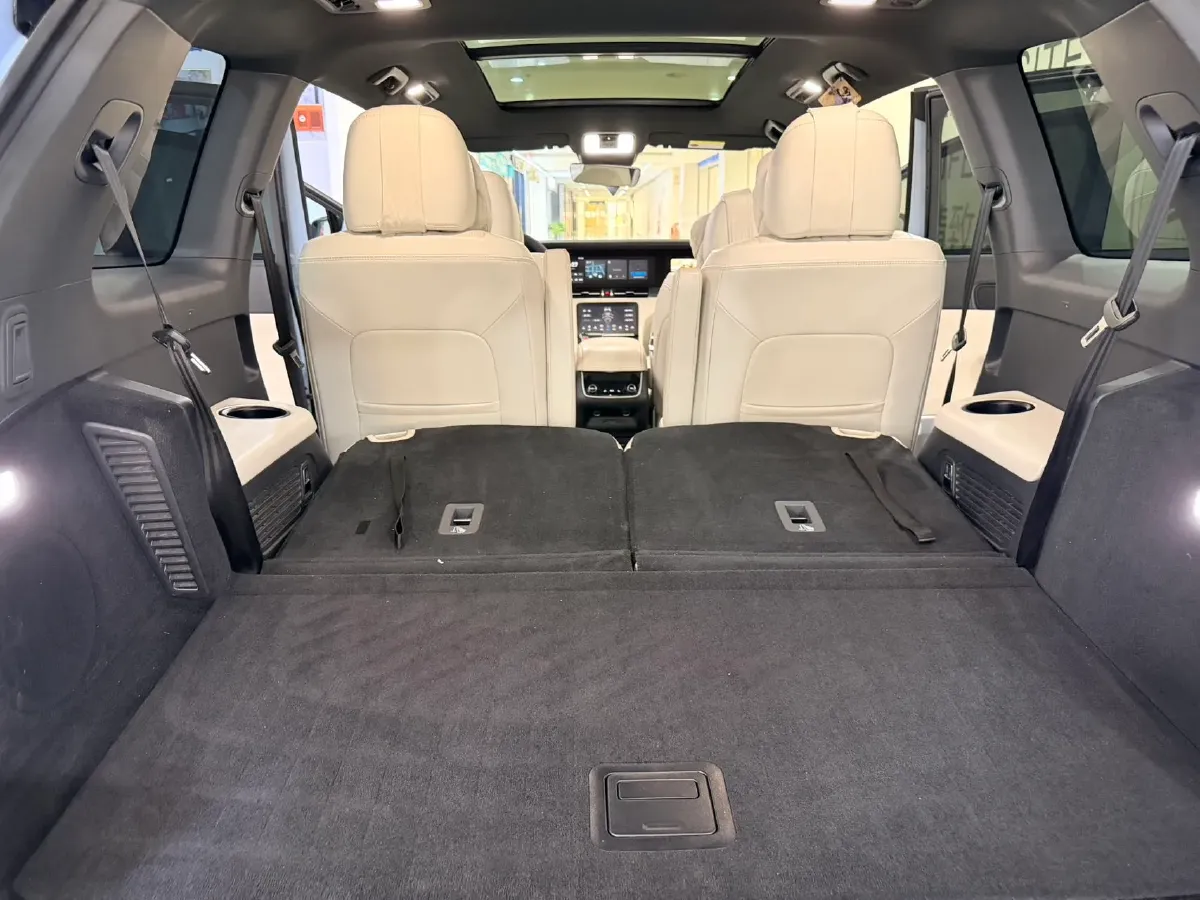 2020 Li ONE Range Extended 131HP REEV 40.5KWH,autocango,china used car exporter,china ev exporter,chinese used car exporter,chinese used ev exporter