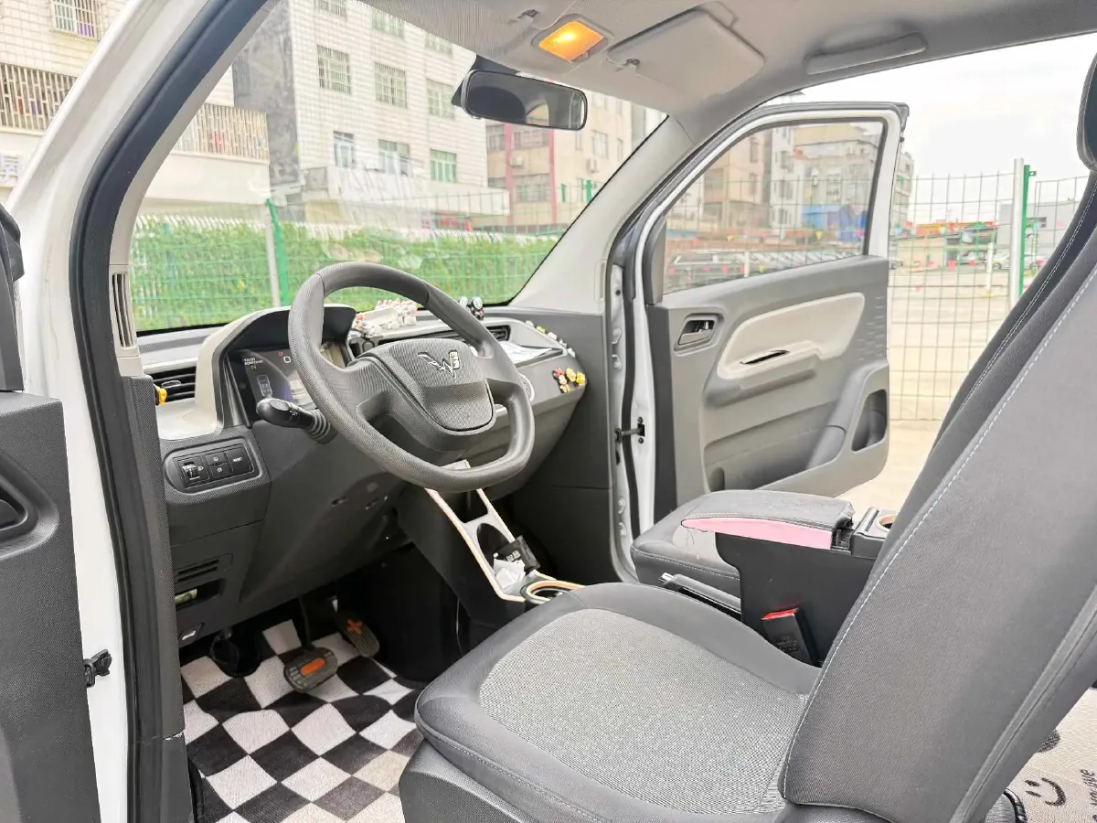 2021 WuLing HongGuang MINI EV BEV 13.8KWH,autocango,china used car exporter,china ev exporter,chinese used car exporter,chinese used ev exporter