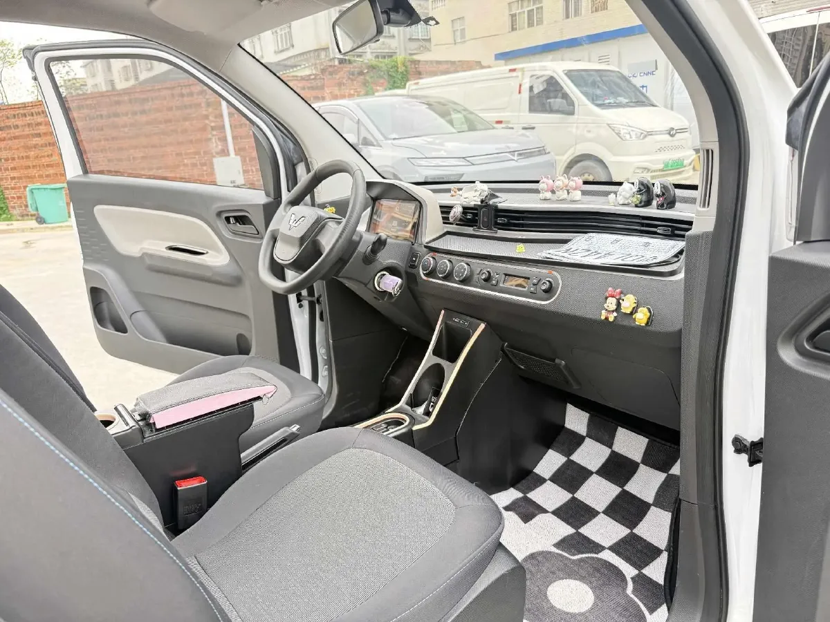 2021 WuLing HongGuang MINI EV BEV 13.8KWH,autocango,china used car exporter,china ev exporter,chinese used car exporter,chinese used ev exporter