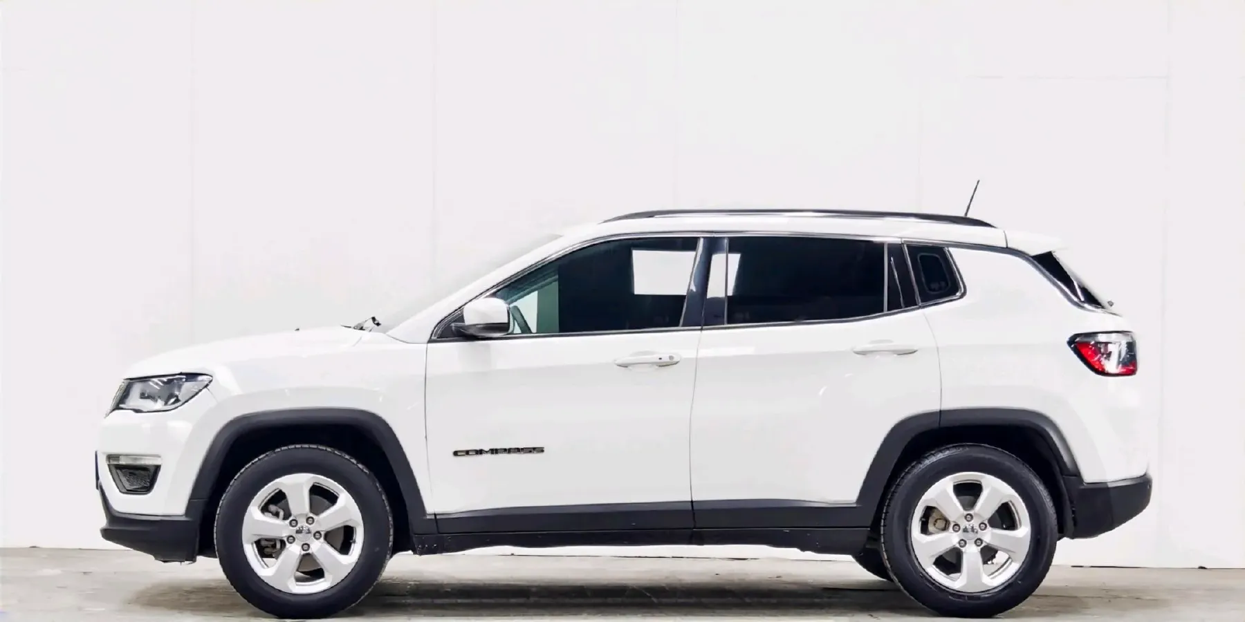 2019 Jeep Compass 1.4T 165HP L4 7DCT,autocango,china used car exporter,china ev exporter,chinese used car exporter,chinese used ev exporter