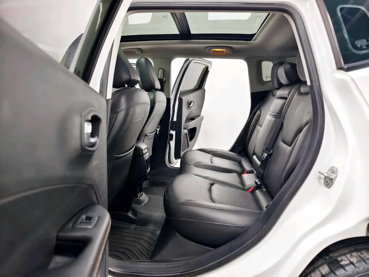 2019 Jeep Compass 1.4T 165HP L4 7DCT,autocango,china used car exporter,china ev exporter,chinese used car exporter,chinese used ev exporter