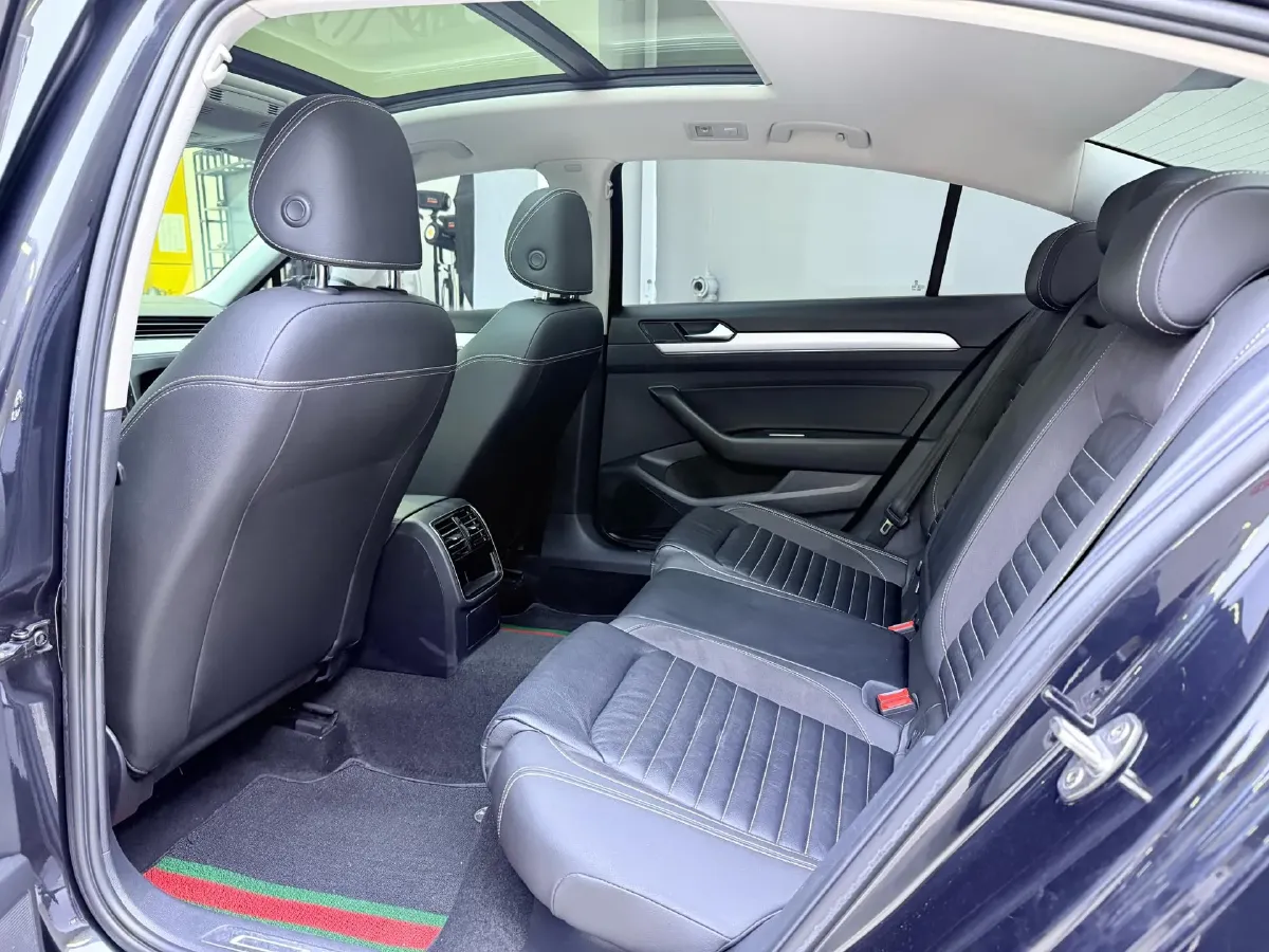 2020 Volkswagen Magotan 1.4T 150HP L4 7DCT,autocango,china used car exporter,china ev exporter,chinese used car exporter,chinese used ev exporter