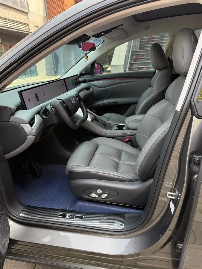 2023 IM LS6 BEV 100KWH,autocango,china used car exporter,china ev exporter,chinese used car exporter,chinese used ev exporter