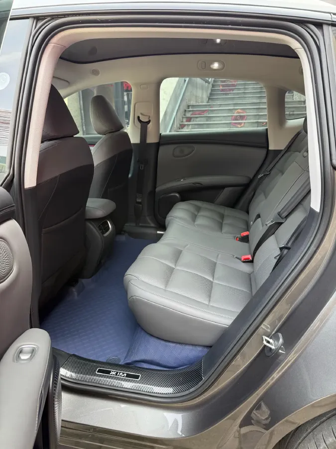 2023 IM LS6 BEV 100KWH,autocango,china used car exporter,china ev exporter,chinese used car exporter,chinese used ev exporter