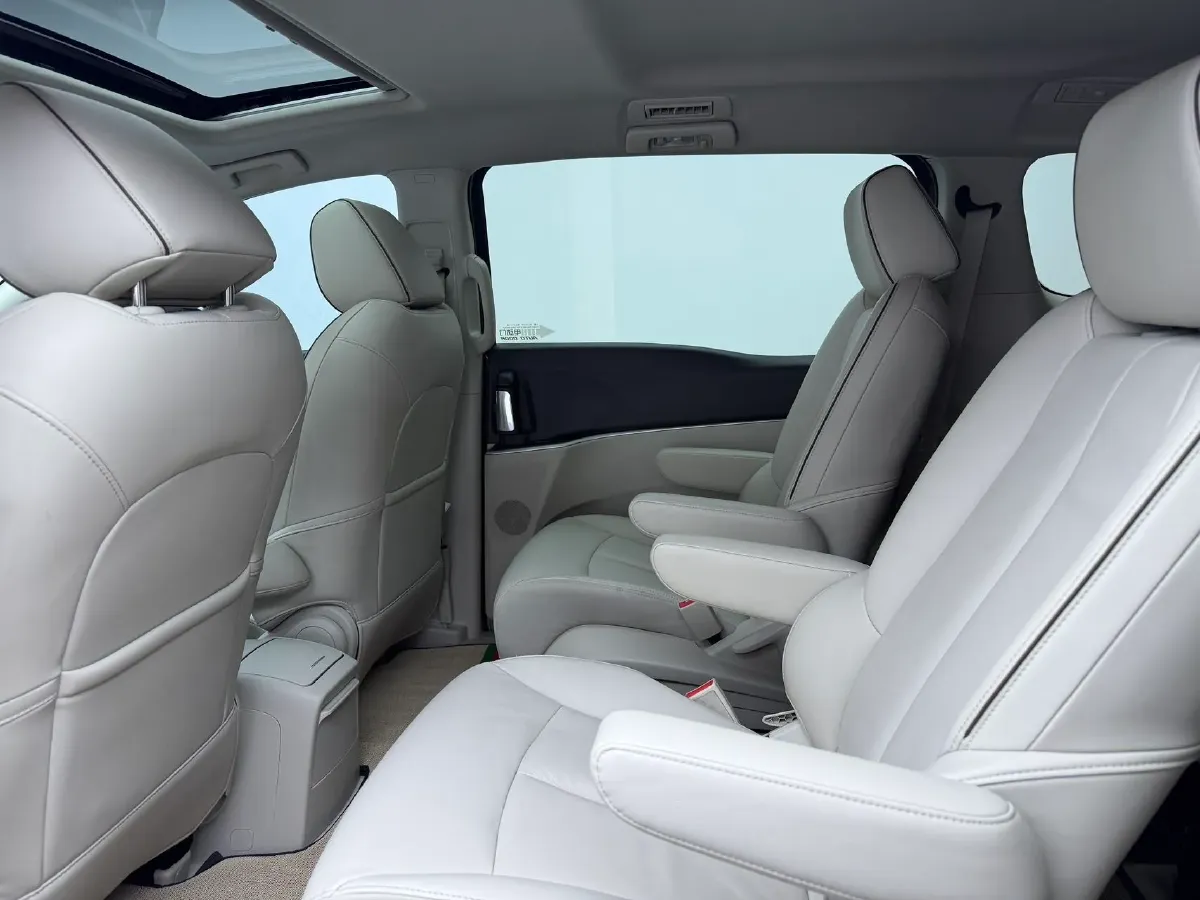 2020 Buick GL8 2.0T 237HP L4 9AT,autocango,china used car exporter,china ev exporter,chinese used car exporter,chinese used ev exporter