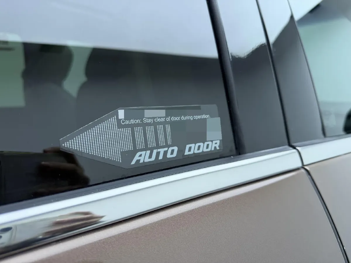 2020 Buick GL8 2.0T 237HP L4 9AT,autocango,china used car exporter,china ev exporter,chinese used car exporter,chinese used ev exporter