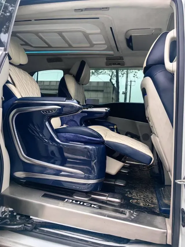 2021 Buick GL8 2.0T 237HP L4 9AT,autocango,china used car exporter,china ev exporter,chinese used car exporter,chinese used ev exporter