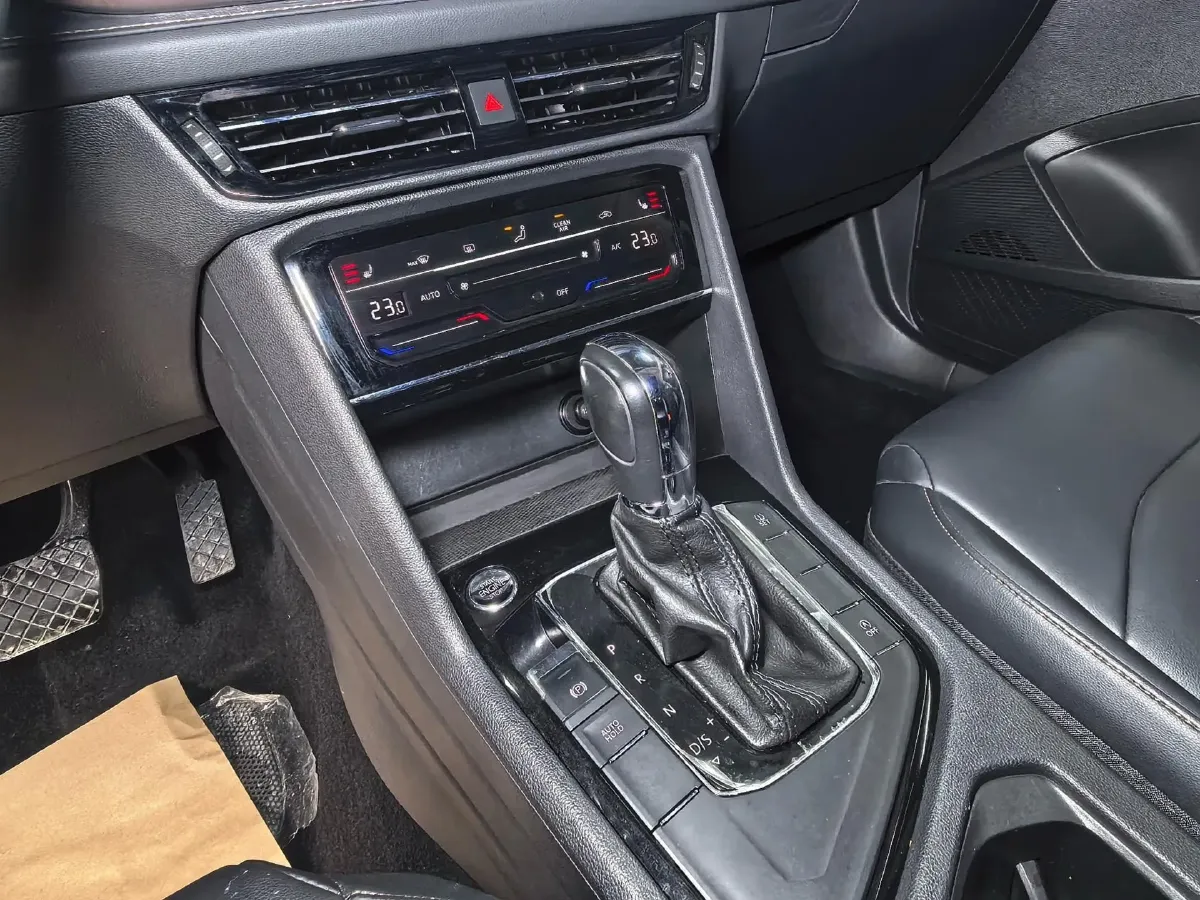 2021 Volkswagen Tharu 1.4T 150HP L4 7DCT,autocango,china used car exporter,china ev exporter,chinese used car exporter,chinese used ev exporter