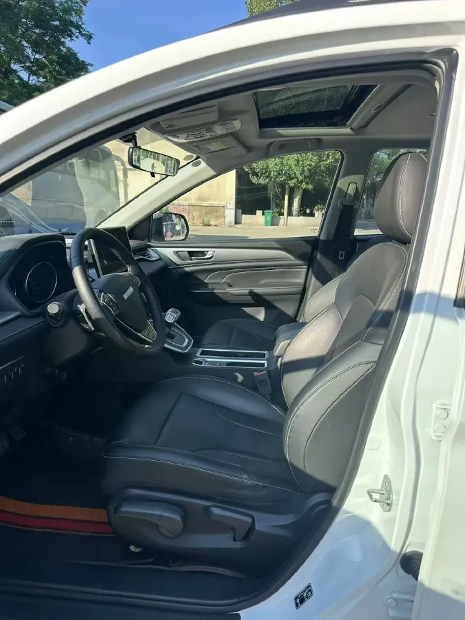 2023 Haval M6 1.5T 150HP L4 7DCT,autocango,china used car exporter,china ev exporter,chinese used car exporter,chinese used ev exporter