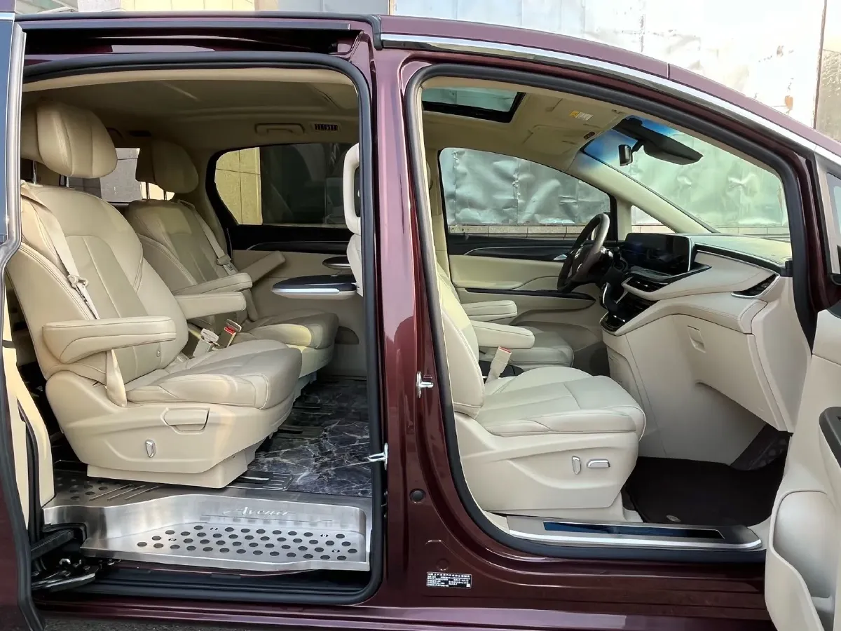 2023 Buick GL8 2.0T 237HP L4 9AT,autocango,china used car exporter,china ev exporter,chinese used car exporter,chinese used ev exporter