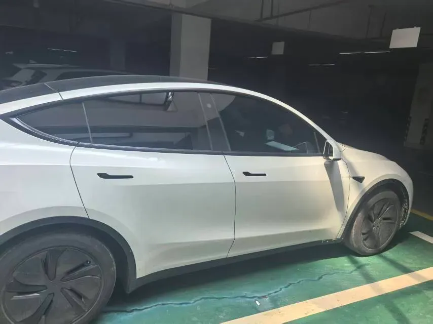 2022 Tesla Model Y BEV 60KWH,autocango,china used car exporter,china ev exporter,chinese used car exporter,chinese used ev exporter